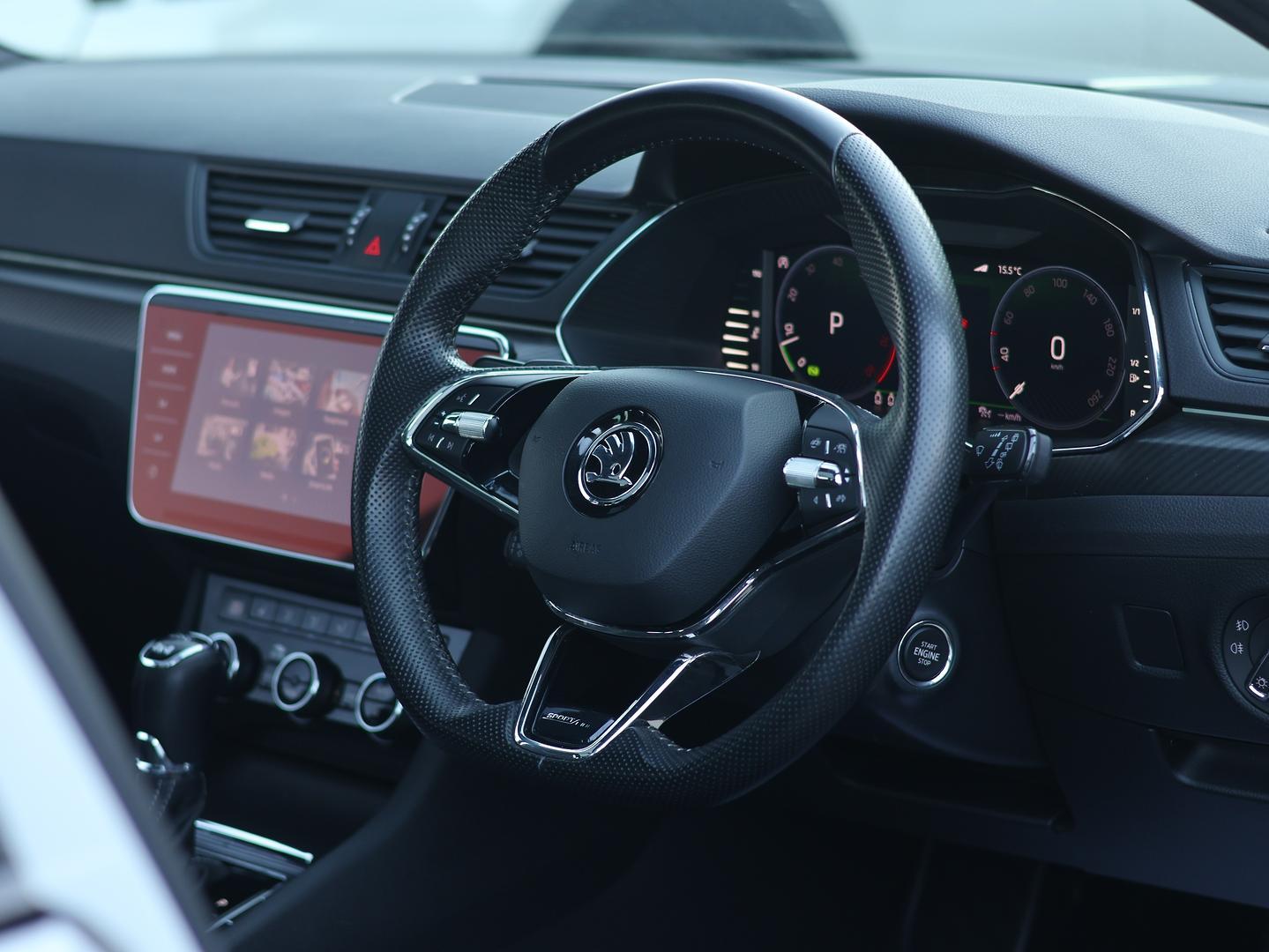 Skoda Superb image 2