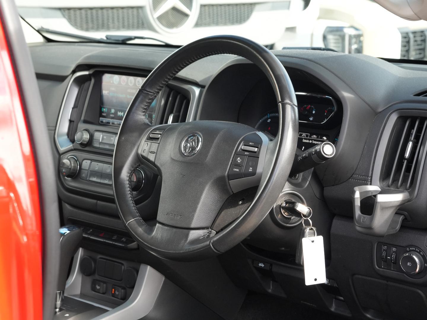 Holden Colorado image 2