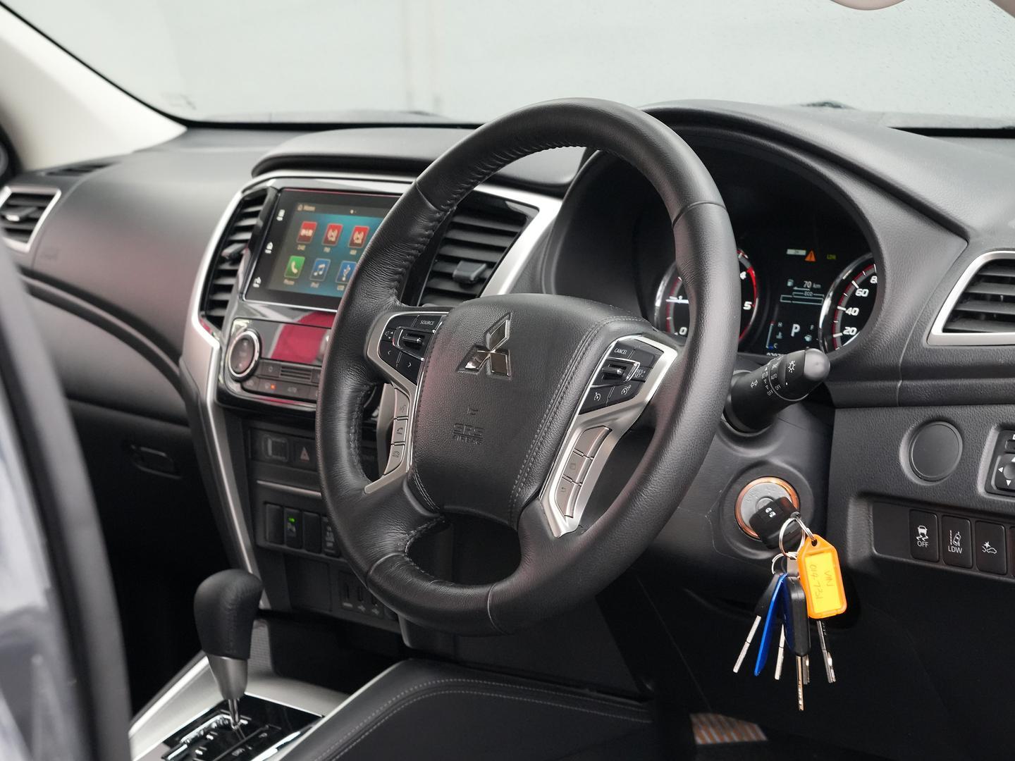Mitsubishi Triton image 2