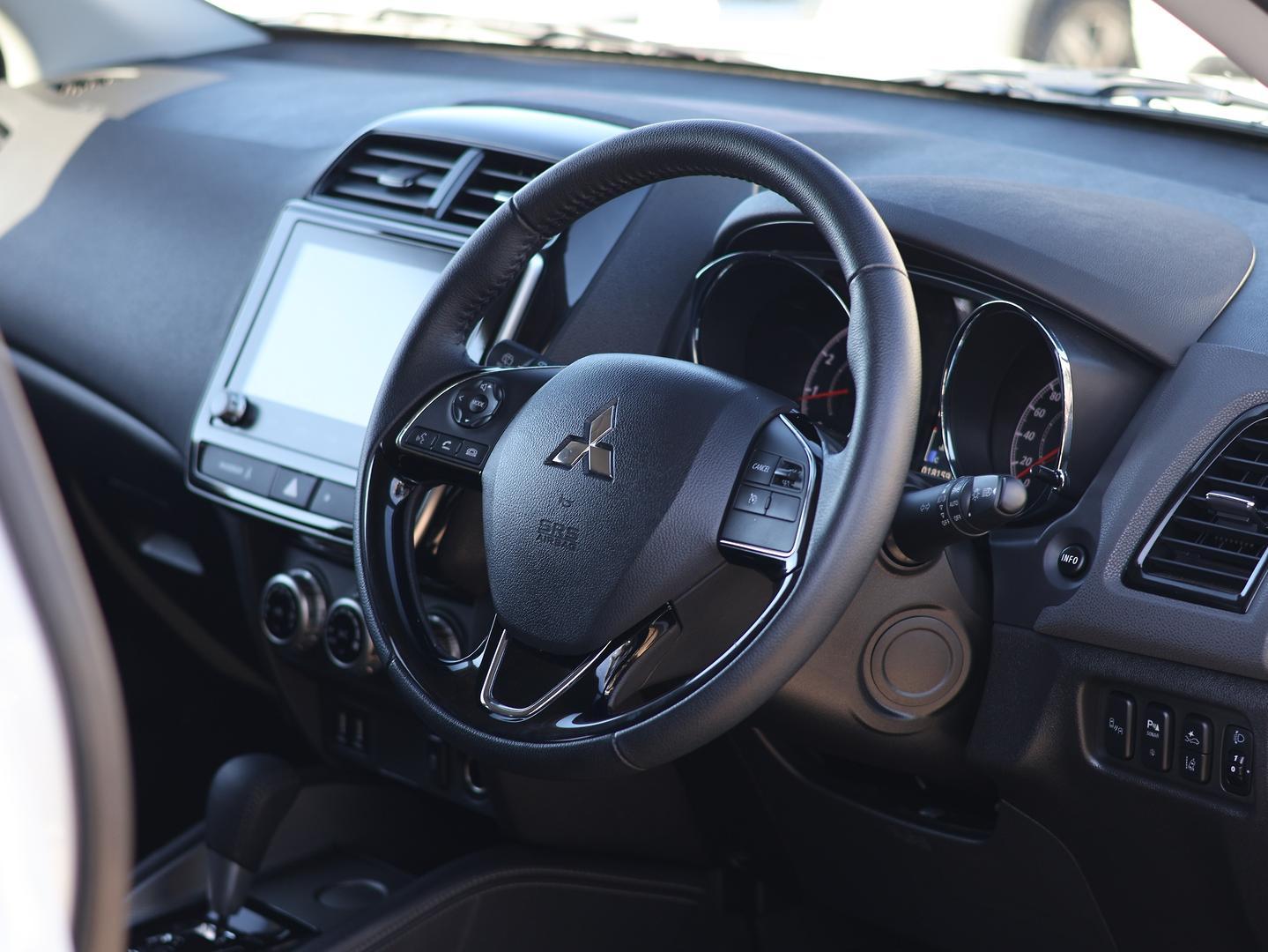 Mitsubishi Asx image 2