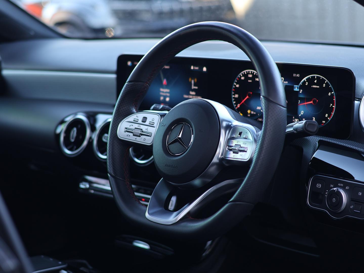 Mercedes Benz A-class image 2
