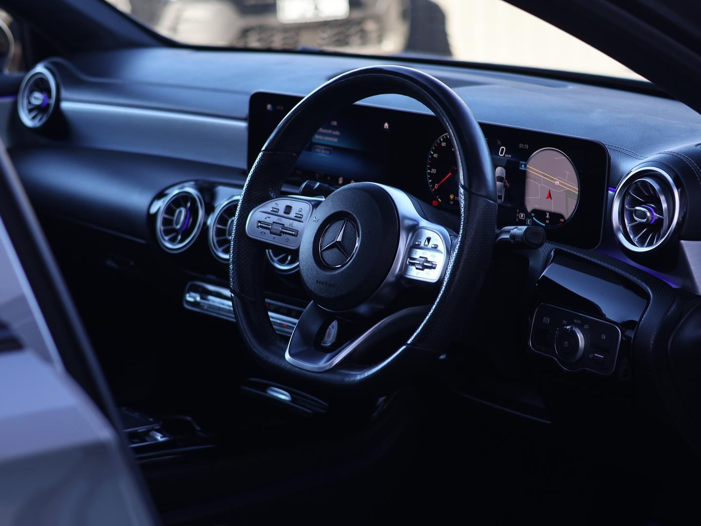 Mercedes Benz A-class image 2