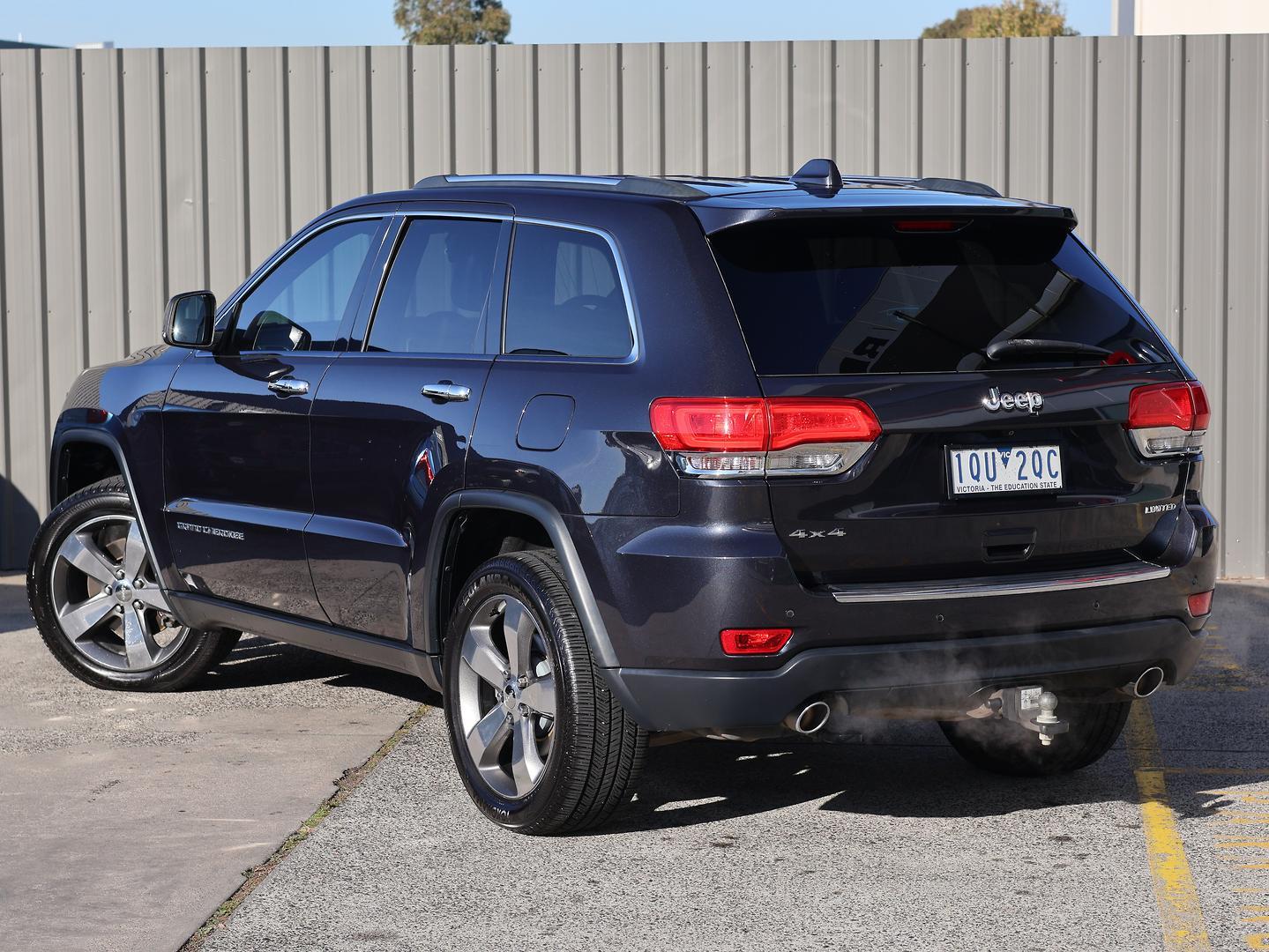 Jeep Grand Cherokee image 3